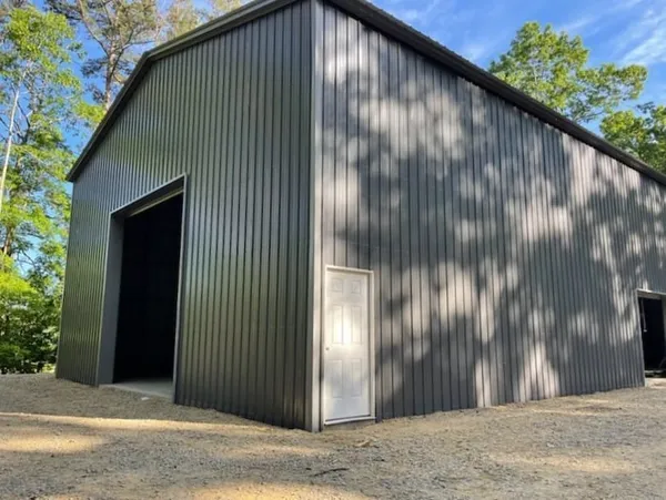 Steel barn build